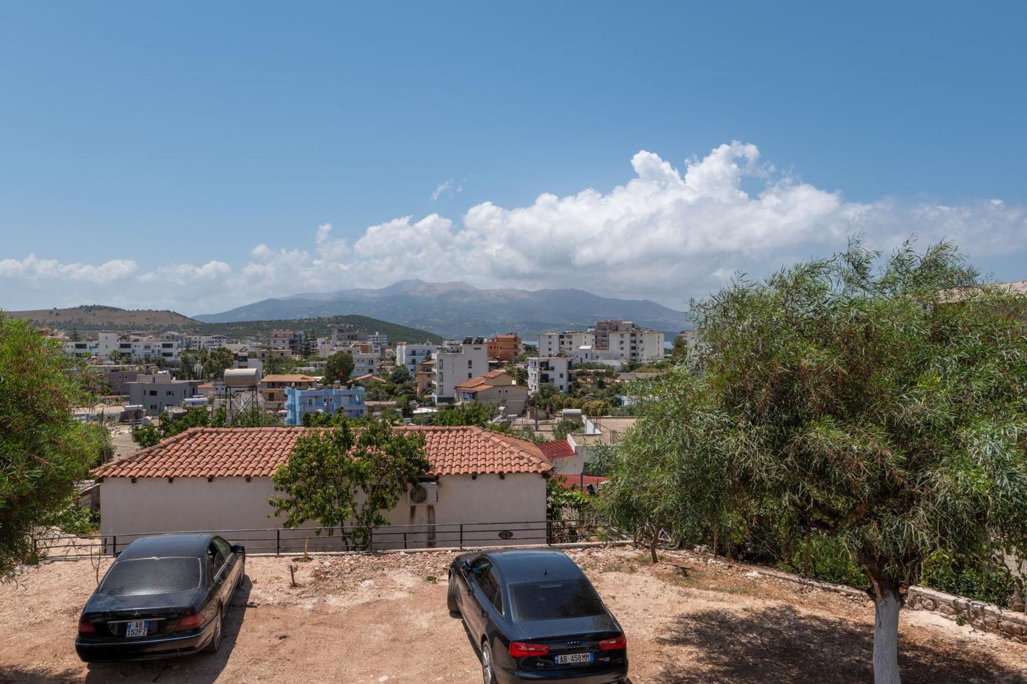 Vila Sefedin Ксамил Экстерьер фото