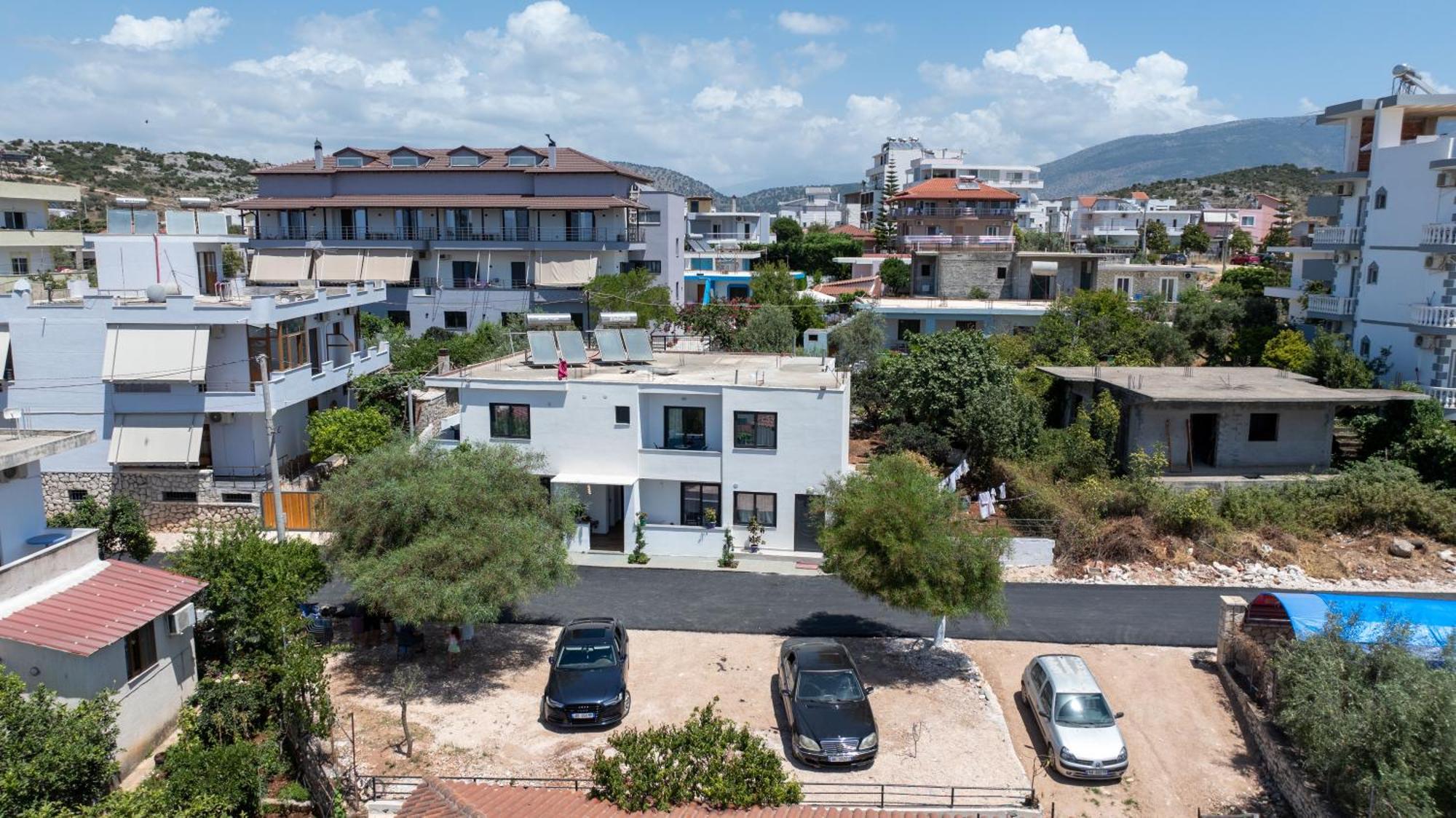 Vila Sefedin Ксамил Экстерьер фото